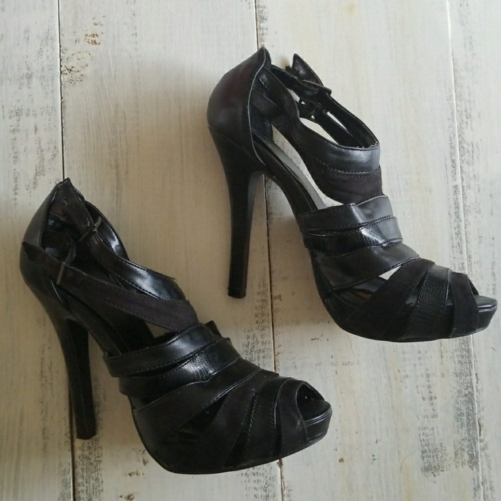 Black peep toe heels